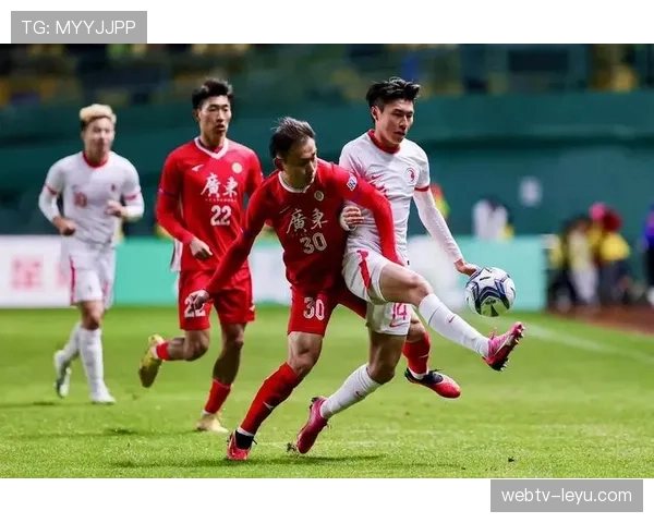 广州队训练基地积极备战新赛季，球员状态显著回暖引关注