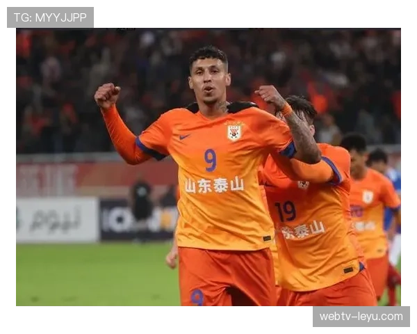 山东泰山中场核心成功续约，球队未来竞争力显著提升