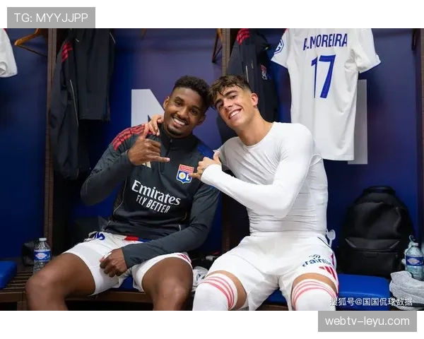 里昂主帅战术革新显成效，球队状态回暖豪取连胜