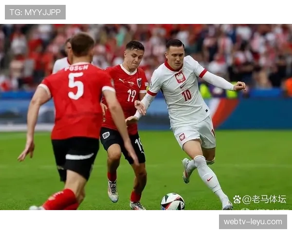 莱万多夫斯基个人数据与荣誉匹配度分析：历史地位如何评估