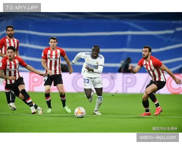 瓦伦西亚球迷抗议持续升级，对球队稳定性造成影响，形势持续变化