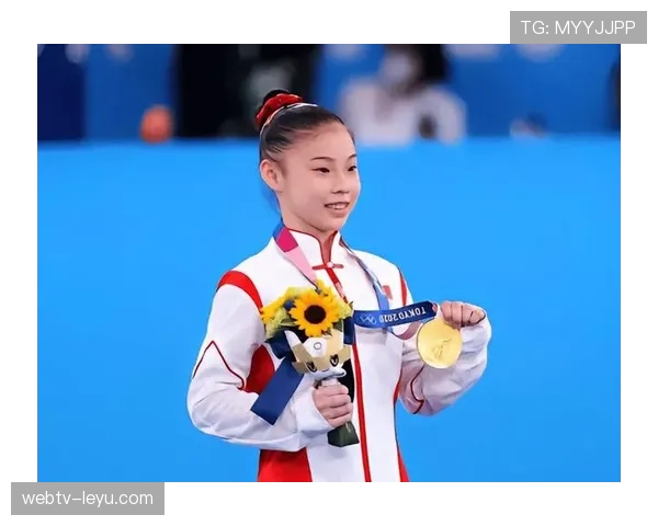 管晨辰居然随手一动作业都比我家猫还准，这自律谁顶得住啊？